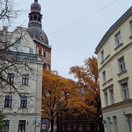 3 Bedrooms Next To Dom Square Apartment *