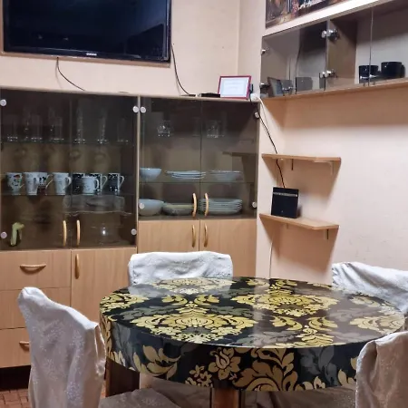 Apartment 3 Bedrooms Next To Dom Square